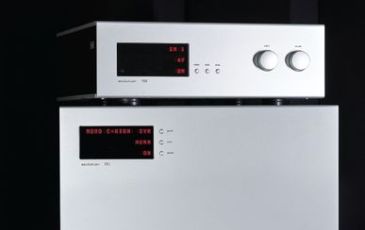 SOULUTION 711 STEREO AMPLIFIER, 701 MONOBLOCK AMPLIFIER, AND 725 FULL-FUNCTION PREAMPLIFIER